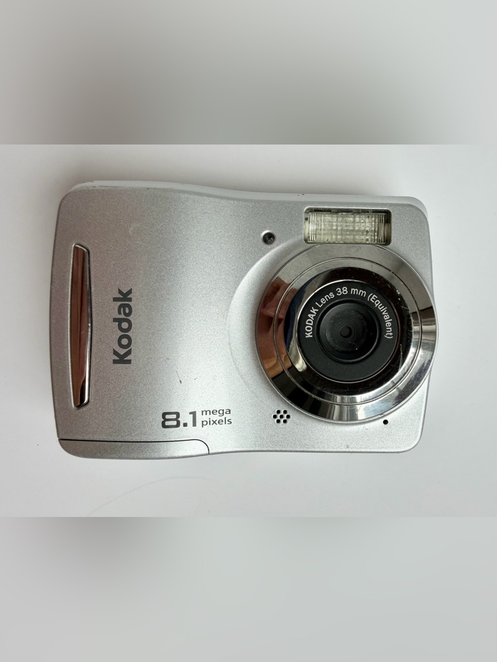 Kodak EasyShare C122 8.1 MP Digital Camera Silver w/ 1G Mem Card Tested & Works - Picture 2 of 11